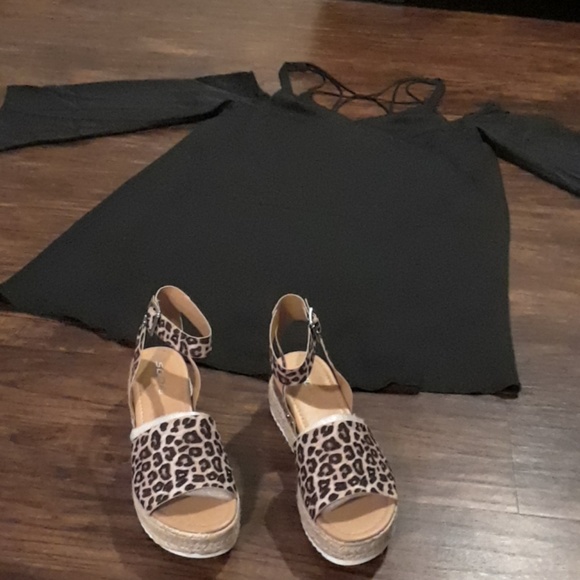 🎇🎇 SUMMER SALE 💥Cute dress with sandals 💥💥 - Picture 3 of 6